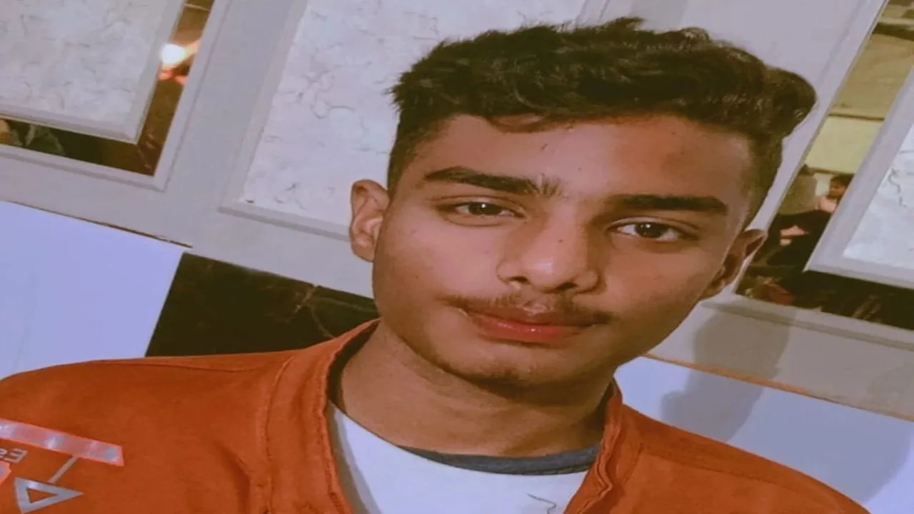 कानपुर : बुझ गया घर का चिराग, ब्लैकमेलिंग से परेशान दसवीं के छात्र ने ट्रेन के आगे कूदकर दी जान, परिजनों में कोहराम