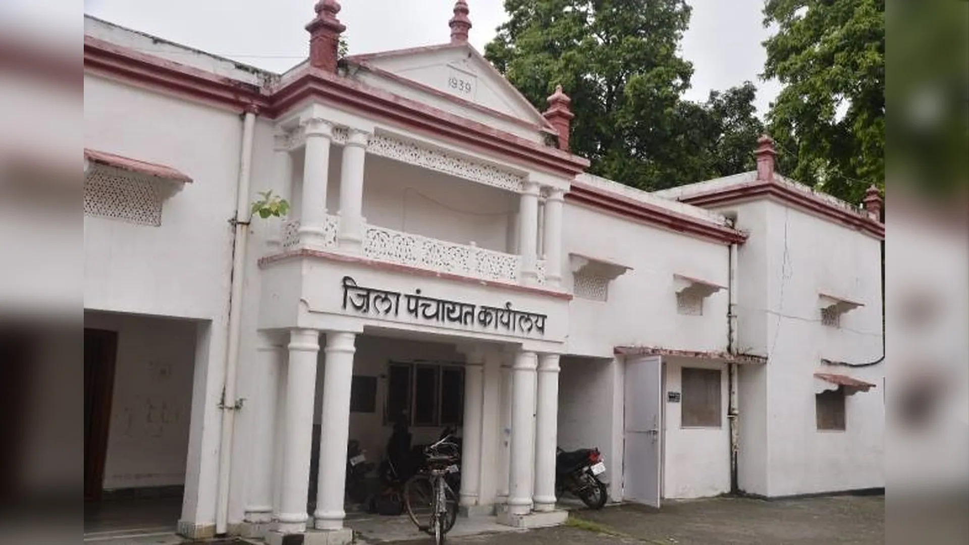 Pilibhit : जिला पंचायत में टेंडर के खेल में इस्तेमाल हुए फर्जी स्टांप पेपर, ठेकेदार ने कराई FIR