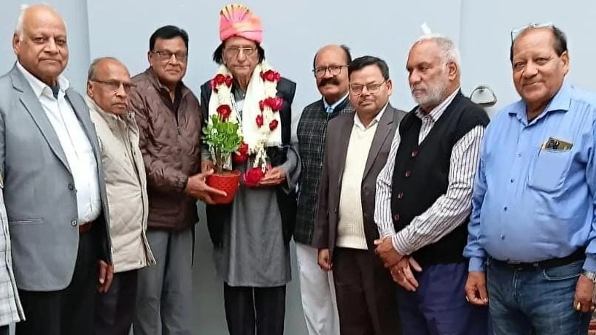 Bareilly : वसीम बरेलवी ने श्रेष्ठ शायरी से बरेली को दिलाई अंतरराष्ट्रीय पहचान