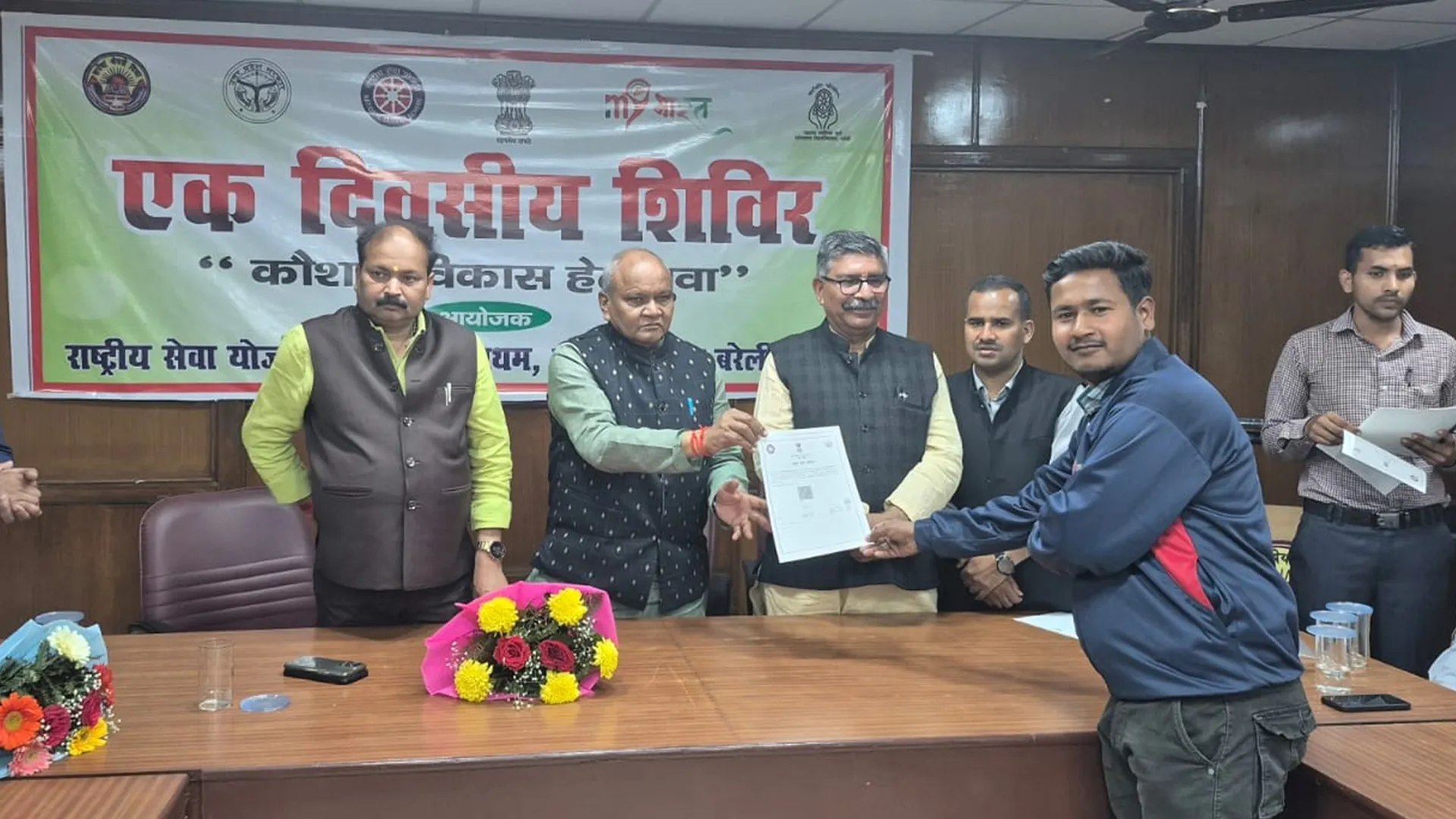 बरेली कॉलेज को केंद्रीय विश्वविद्यालय बनाने के लिए शिक्षामंत्री से मिलेंगे सांसद छत्रपाल गंगवार