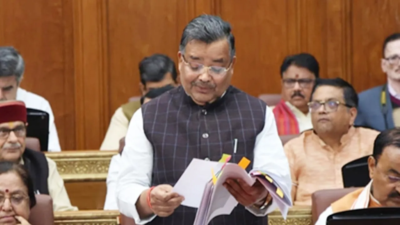 यूपी बजट सत्र : विधान परिषद में गंगा क्रूज पर घमासान, मंत्री बोले- पारदर्शिता से कोई समझौता नहीं