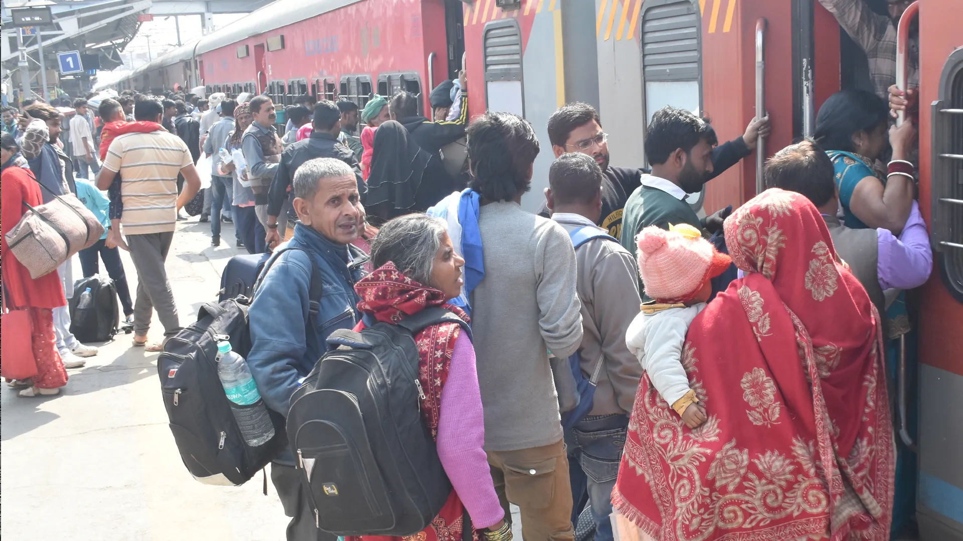 Bareilly : यात्रीगण कृपया ध्यान दें, होली स्पेशल ट्रेनों में जगह है खाली