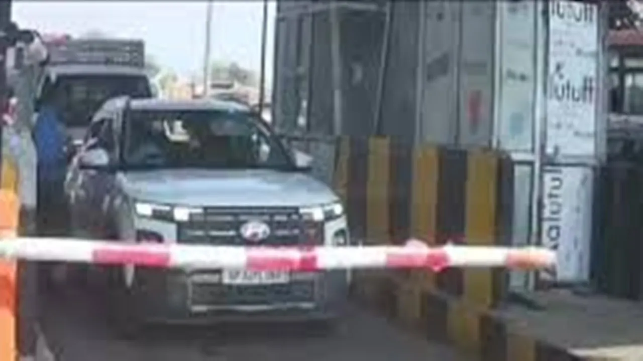 अयोध्या : रौनाही टोल प्लाजा का सर्वर डाउन, हाईवे पर लगा जाम, एंबुलेंस सहित अन्य वाहन घंटों फंसे रहे