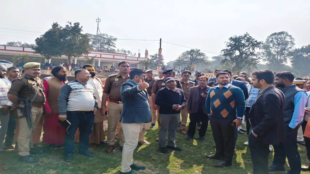 बाराबंकी : मुख्यमंत्री के आगमन की तैयारियों का डीएम ने लिया जायजा, बजरंग व्यायामशाला में आयोजित कार्यक्रम में होंगे शामिल होंगे