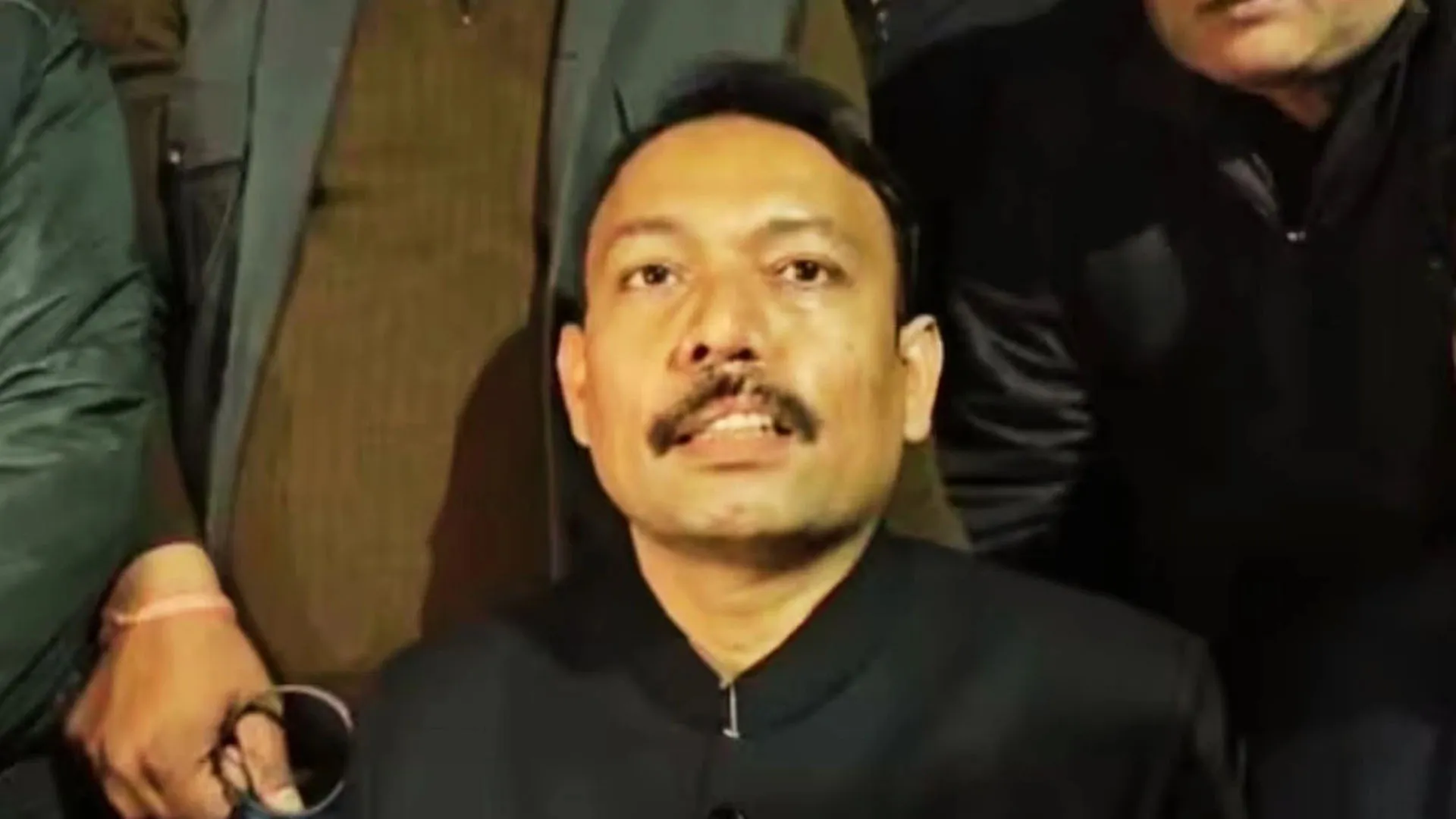 Bareilly : निलंबन के खिलाफ उच्च न्यायालय पहुंचे अलंकार अग्निहोत्री