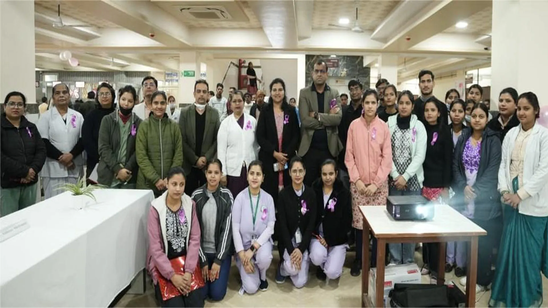 विश्व कैंसर दिवस: कैंसर के जोखिम को कम कर सही उपचार की दी जानकारी