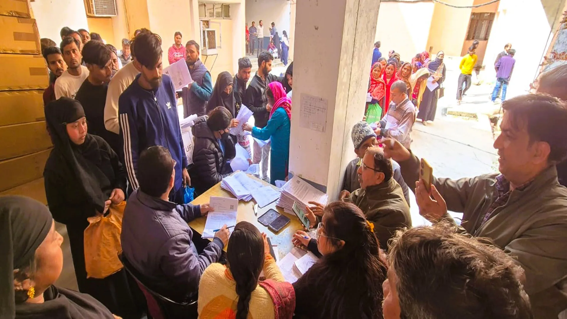 Moradabad: बंगाली बोलने और लिखने वालों के वेरिफिकेशन में दिक्कत