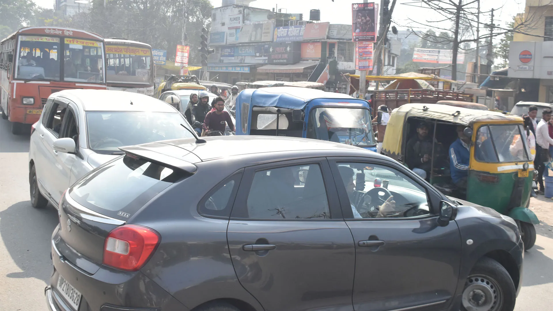 रुट डायवर्जन : शहर से गुजर रहीं रोडवेज बसें, लग रहा जाम