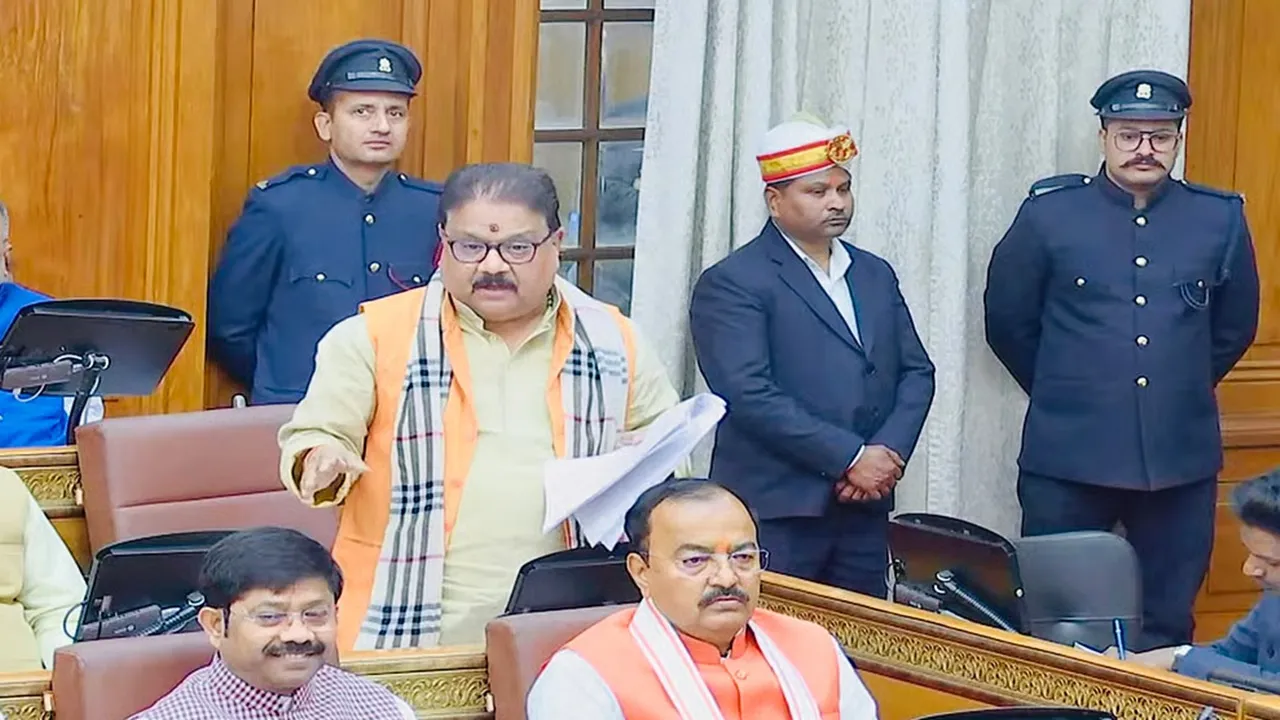 UP Budget : विधान परिषद में गूंजा अतिक्रमण और जाम का मुद्दा, भाजपा एमएलसी ने सरकार से की कार्रवाई की मांग