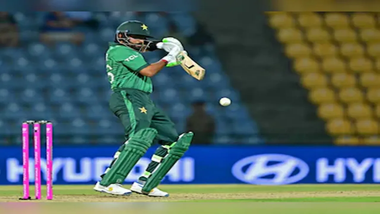 टी20 विश्व कप : फरहान की अर्धशतकीय पारी से पाकिस्तान ने इंग्लैंड को दिया चुनौतीपूर्ण लक्ष्य 