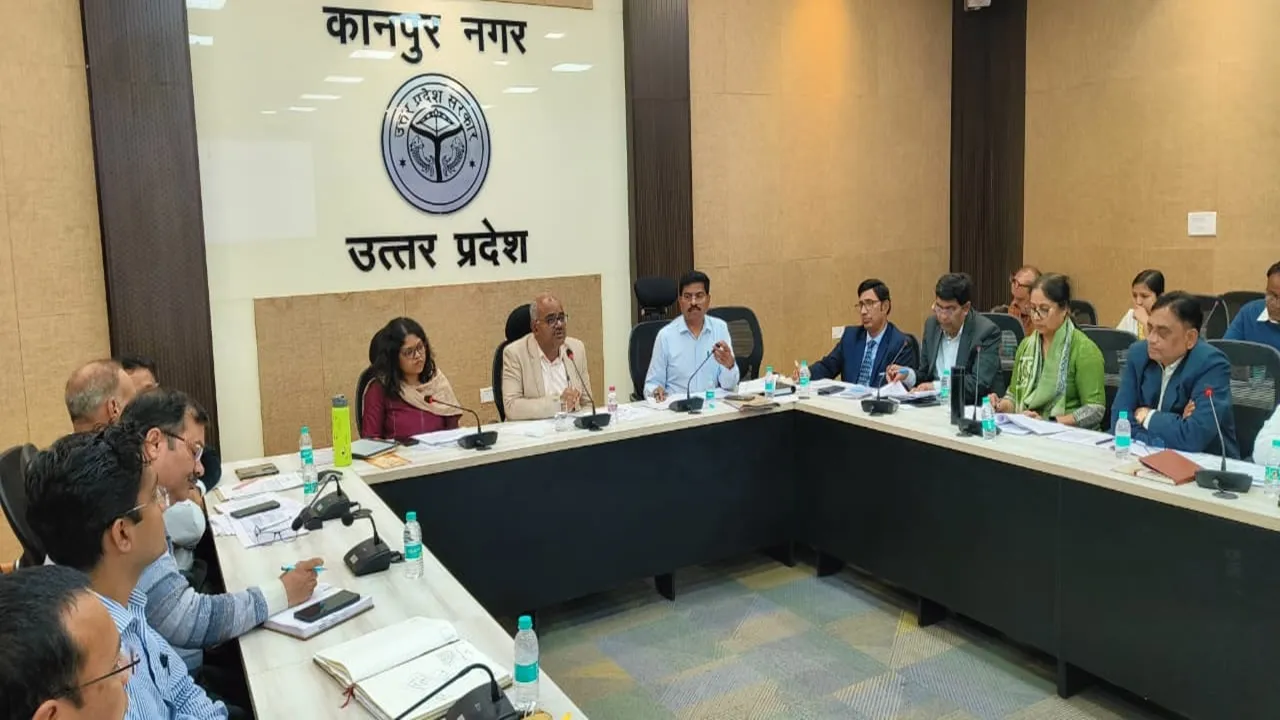 कानपुर : होली पर्व को लेकर डीएम ने की बैठक, सरकारी हॉस्पिटल के जिम्मेदारों को दिया यह बड़ा निर्देश