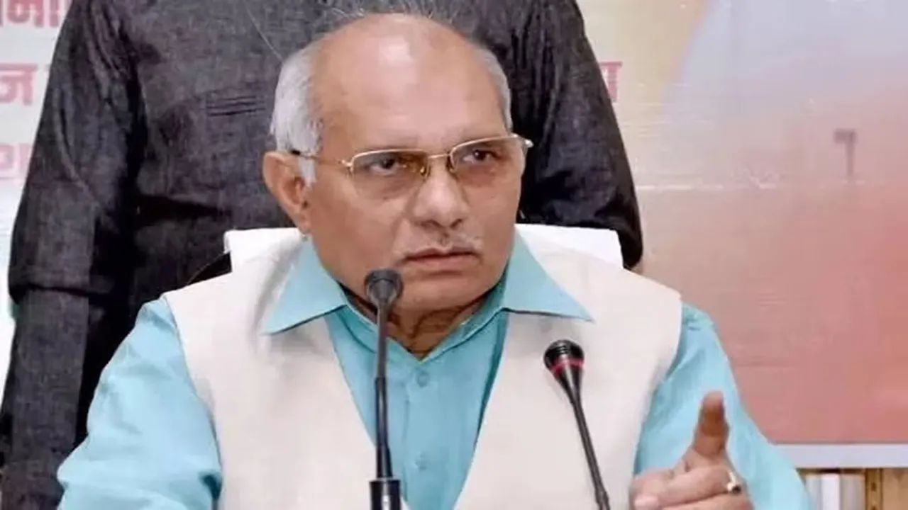 केंद्रीय बजट पर बोले मंत्री धर्मपाल सिंह- UP में पशुपालन से जुड़ी योजनाओं के बजट में तीन गुना बढ़ोतरी 