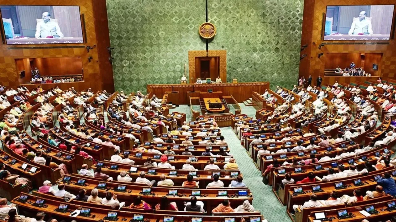 बजट सत्र 2026 : सत्ता पक्ष और विपक्ष के बीच सदन में जबरदस्त नोकझोंक, लोकसभा की कार्यवाही दिनभर के लिए स्थगित 
