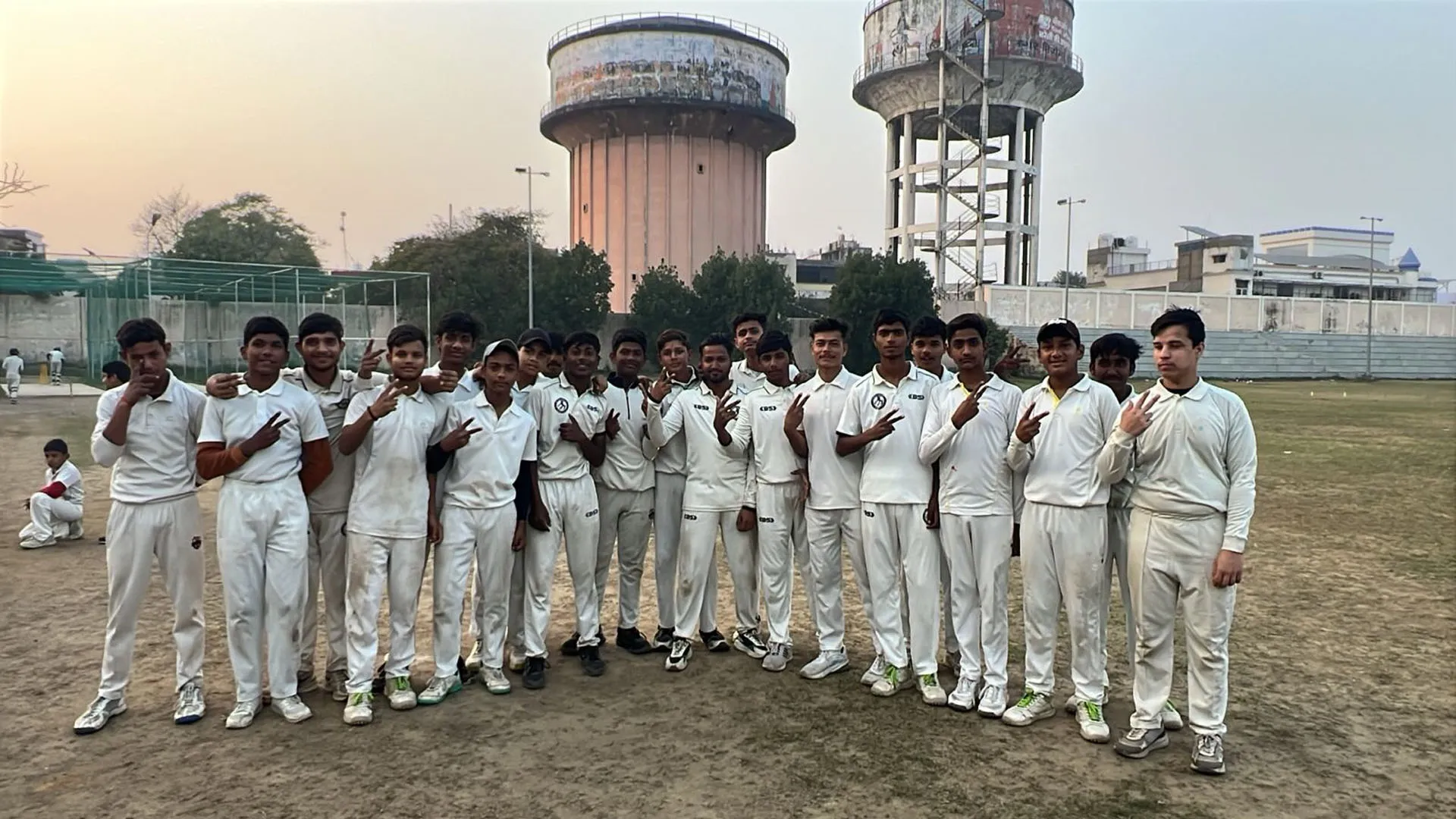 टी-20वर्ल्ड कप : भारत-पाक की भिड़ंत देखने को बरेली में चढ़ा क्रिकेट फीवर