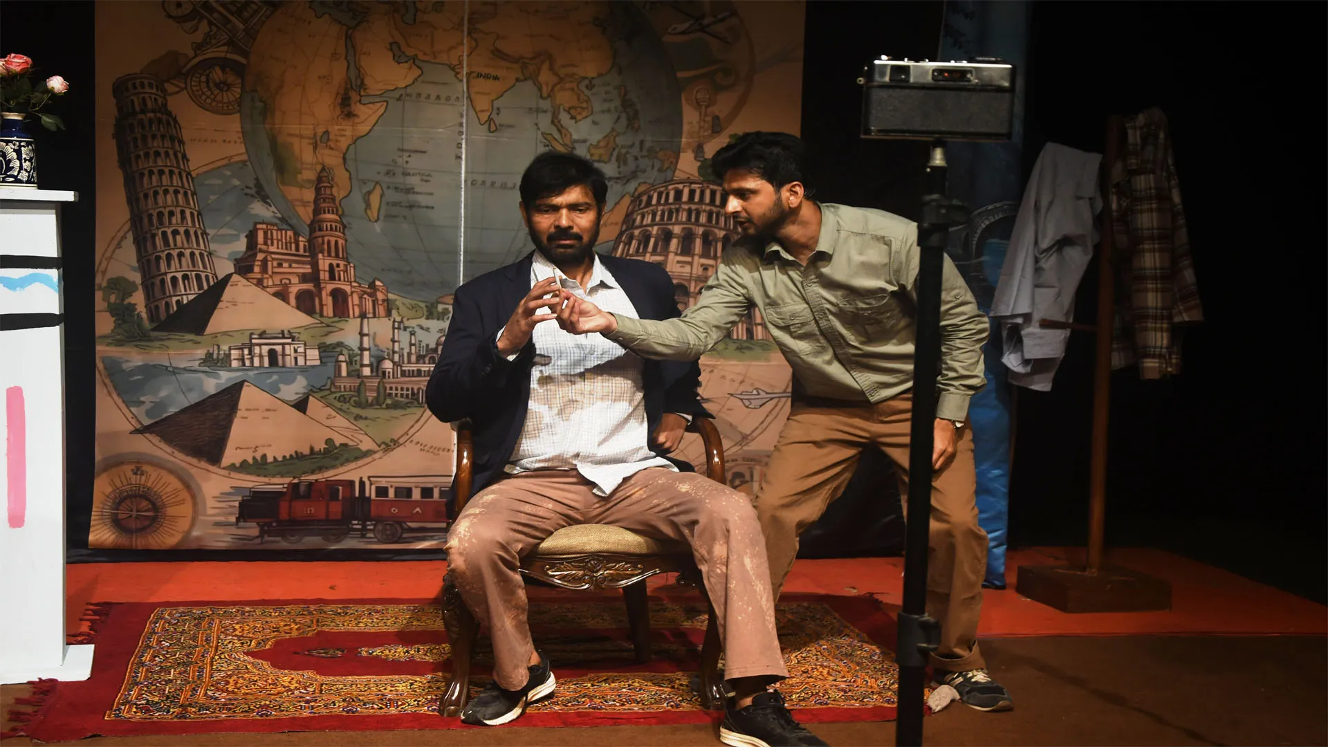 विंडरमेयर थिएटर फेस्टिवल: विकास के नाम पर इंसानियत खोते समाज को दिखाया आईना