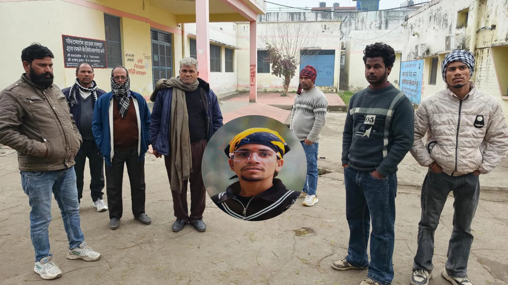 रामपुर: मुंशीगंज चौराहे पर सड़क हादसे में टाइल्स मिस्त्री की मौत