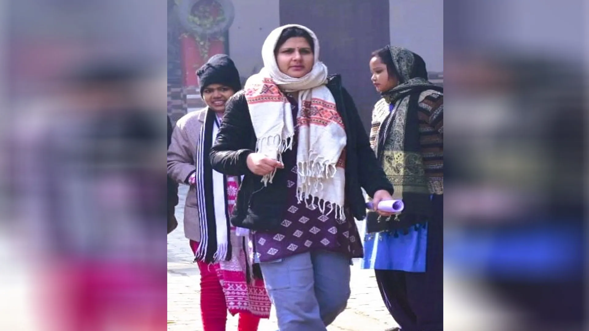 Moradabad: मौसम का यू टर्न...सूरज ओझल, कोहरे व पाले से बढ़ी ठिठुरन