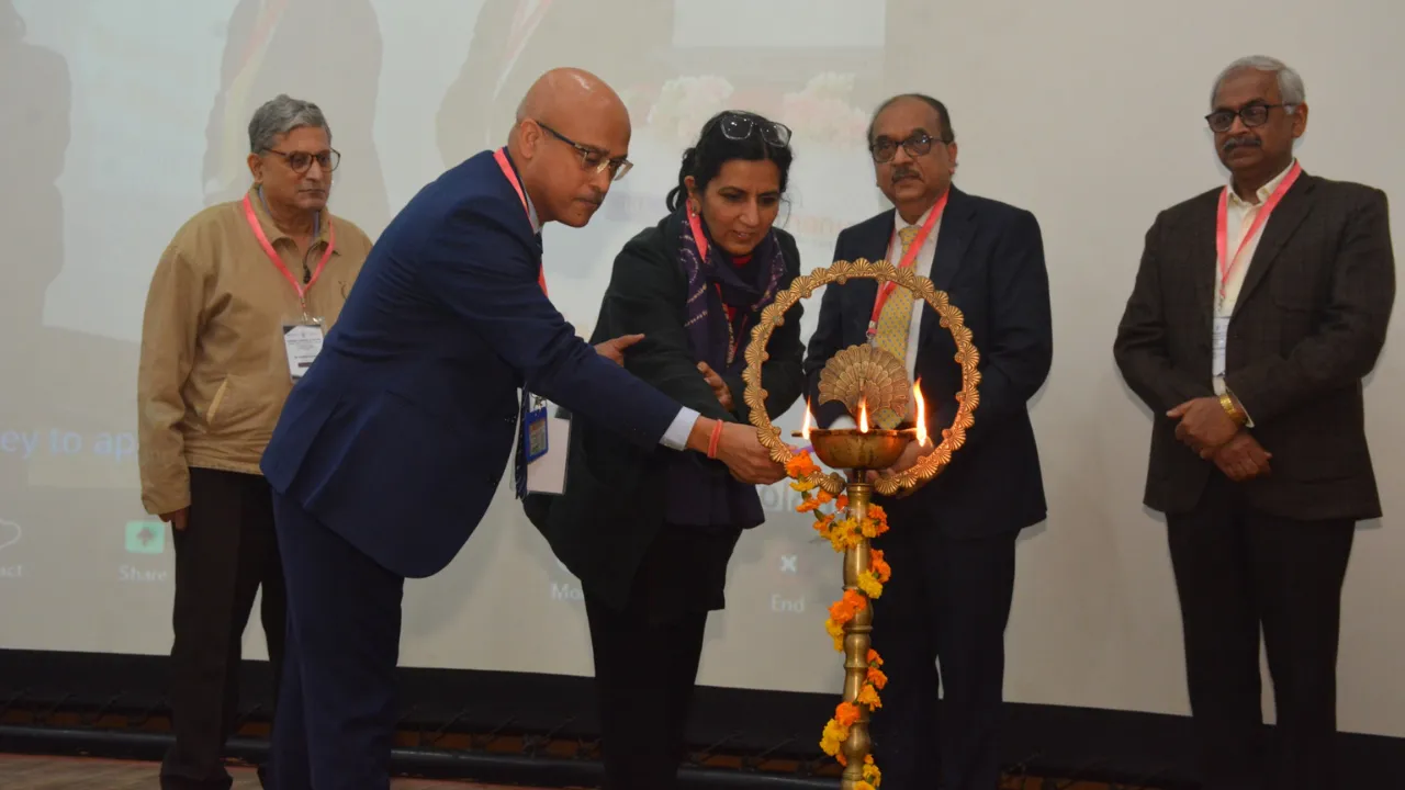 SGPGI में क्लीनिकल एआई का नया युग... स्वास्थ्य सेवा को बनाया जाएगा सुरक्षित और कारगर, तकनीक-नैतिकता और नीति का अनोखा समन्वय