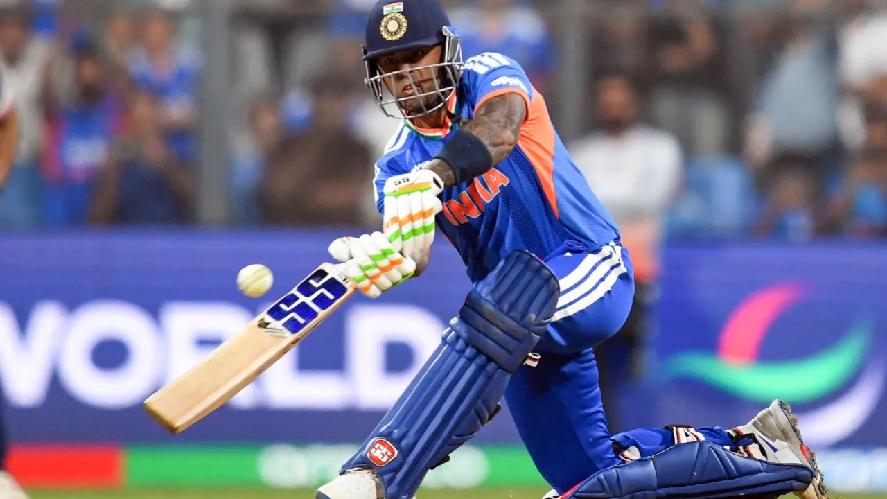 T20 वर्ल्ड कप 2026 में बड़ा रिकॉर्डः सूर्यकुमार यादव का धमाकेदार कप्तानी कमाल! धोनी को छोड़ दिया पीछे, अब निशाने पर युवराज सिंह