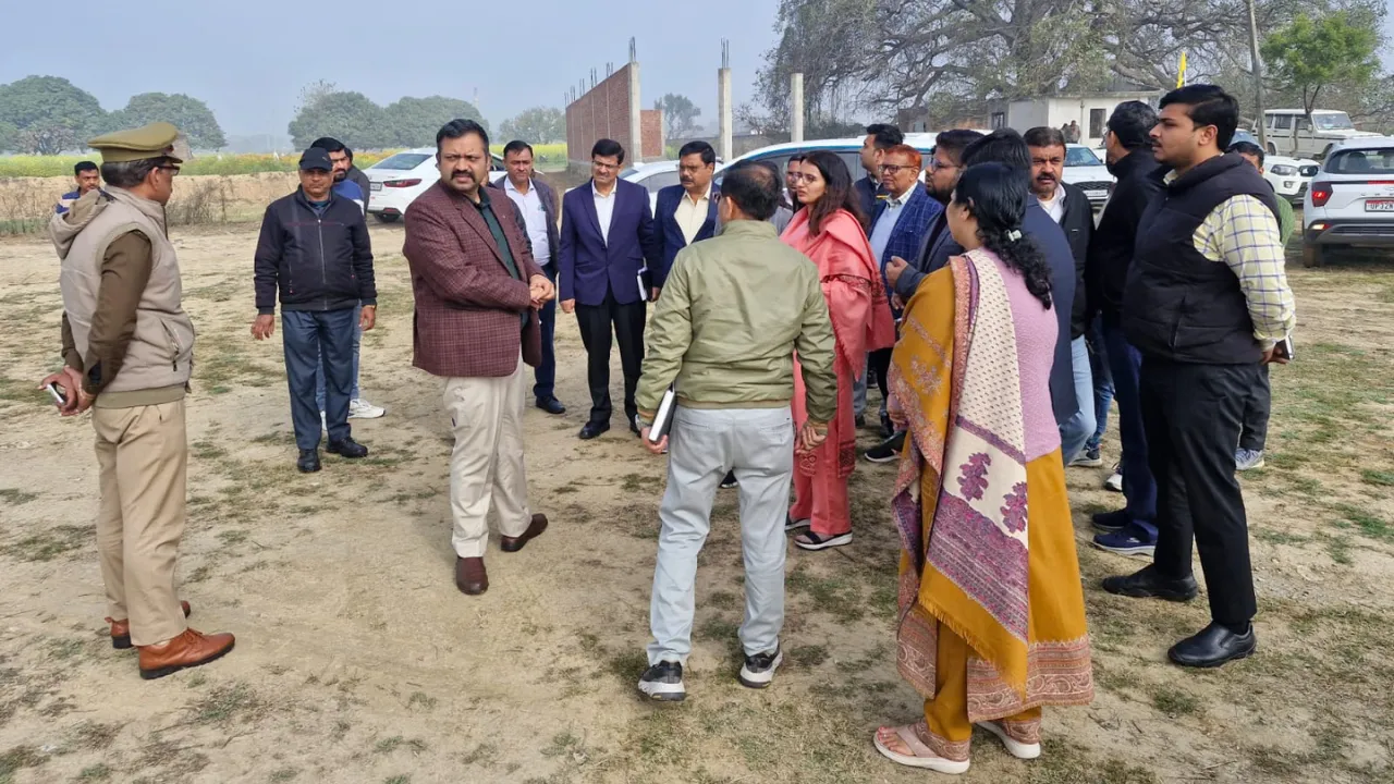 नैमिष नगर योजना में बड़ा एक्शन: किसानों से खरीदी जमीन पर अवैध मिट्टी खनन, उपाध्यक्ष ने अफसरों को लगाई फटकार, दर्ज हुई FIR
