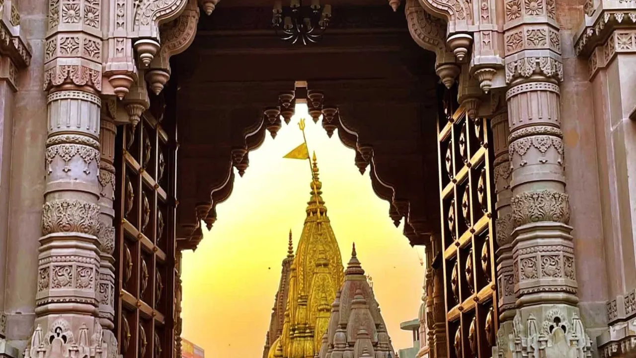 काशी विश्वनाथ को मिला देशव्यापी प्रेम: महाशिवरात्रि पर 18 मंदिरों से आया पूजन-श्रृंगार का विशेष उपहार