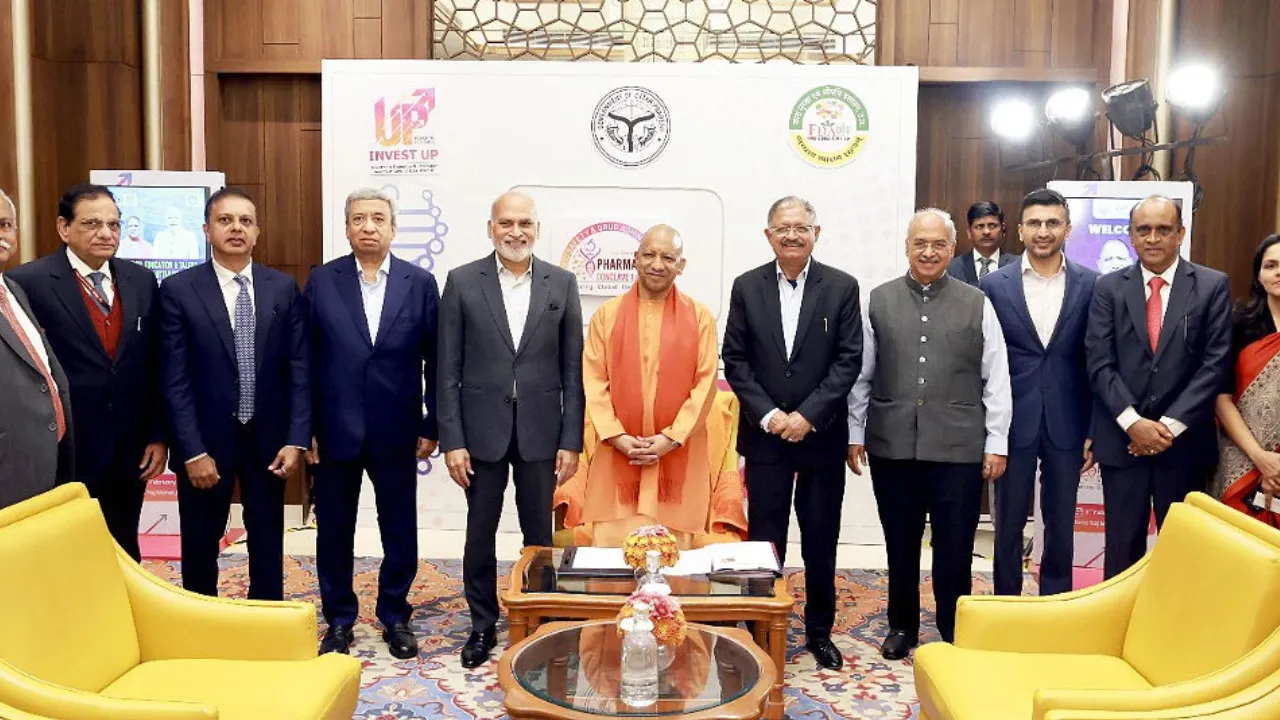 यूपी अब फार्मा का नया पावरहाउस... निवेशकों ने एक सुर में कहा- योगी सरकार ने बदली तस्वीर, रेड टेप गया, रेड कार्पेट बिछा! देखें VIDEO