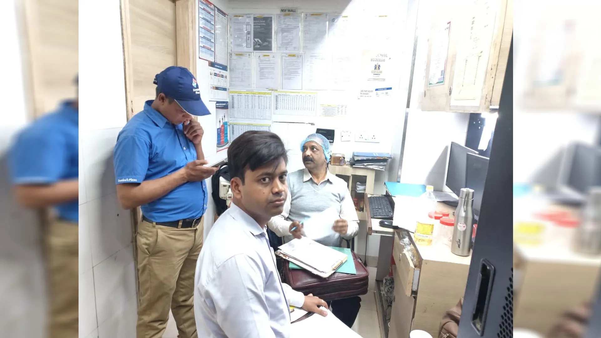 Bareilly : डोमिनोज पिज्जा, राज स्वीट्स में मिलावट का शक, छापा मारकर भरे नमूने