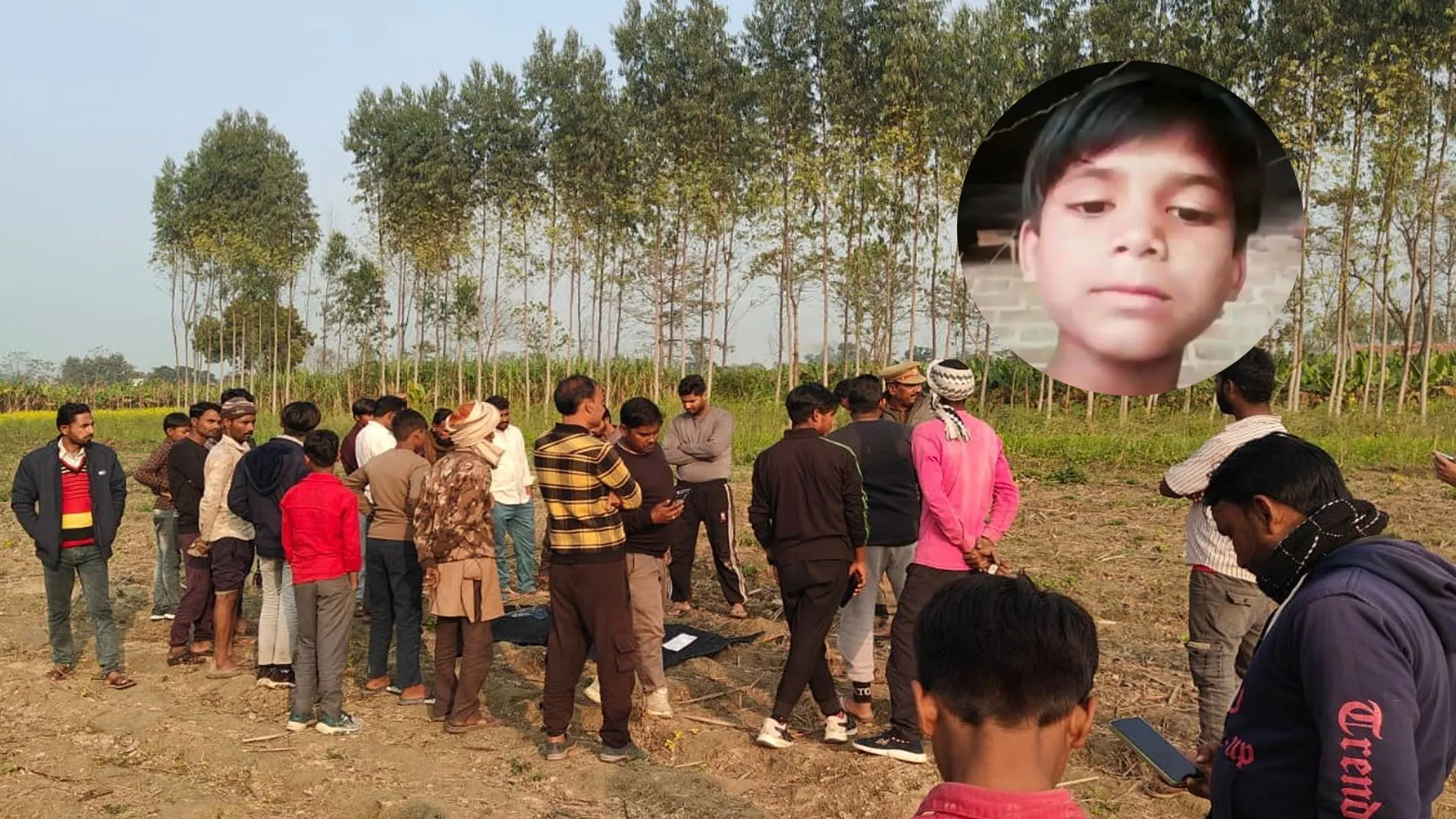 UP : लापता मासूम का अधखाया शव खेत में मिला, गले में पड़ा था प्लास्टिक का फंदा, हत्या की आशंका 