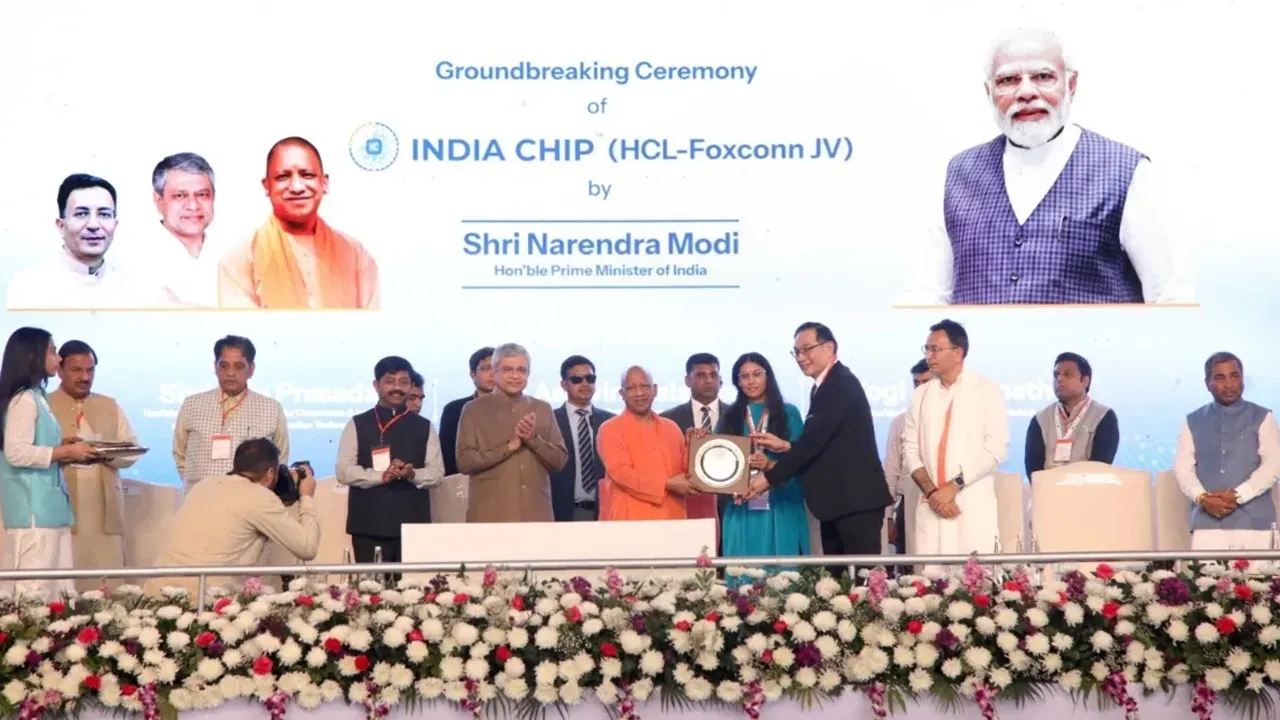 PM सेमीकंडक्टर प्लांट का पीएम मोदी ने किया शिलान्यास : बोले- विकसित भारत के लिए 'मेड इन इंडिया' चिप अत्यंत महत्वपूर्ण