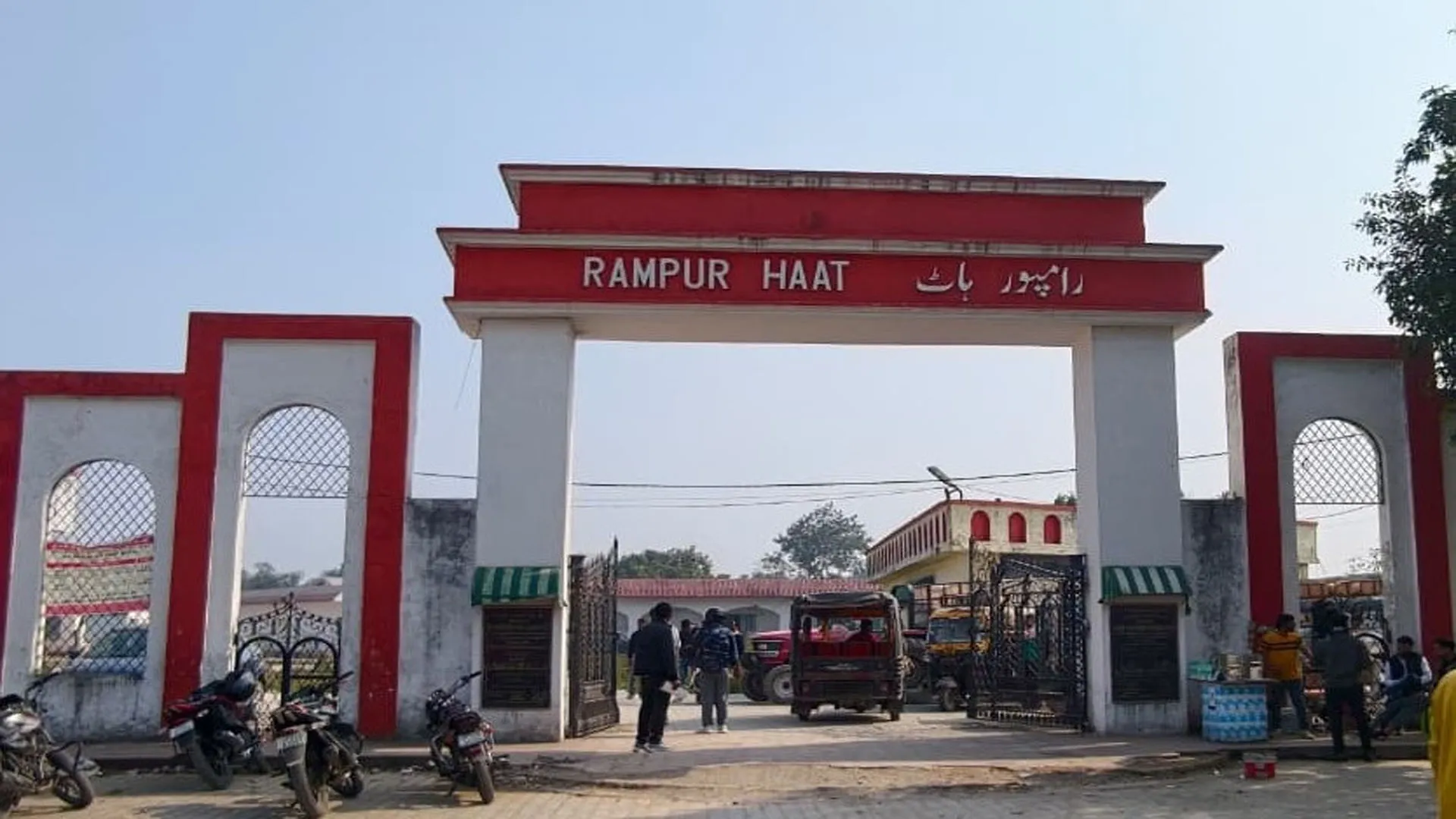 UP: नवाबों के समय से लग रही नुमाइश को दो साल से लगा ''ग्रहण''