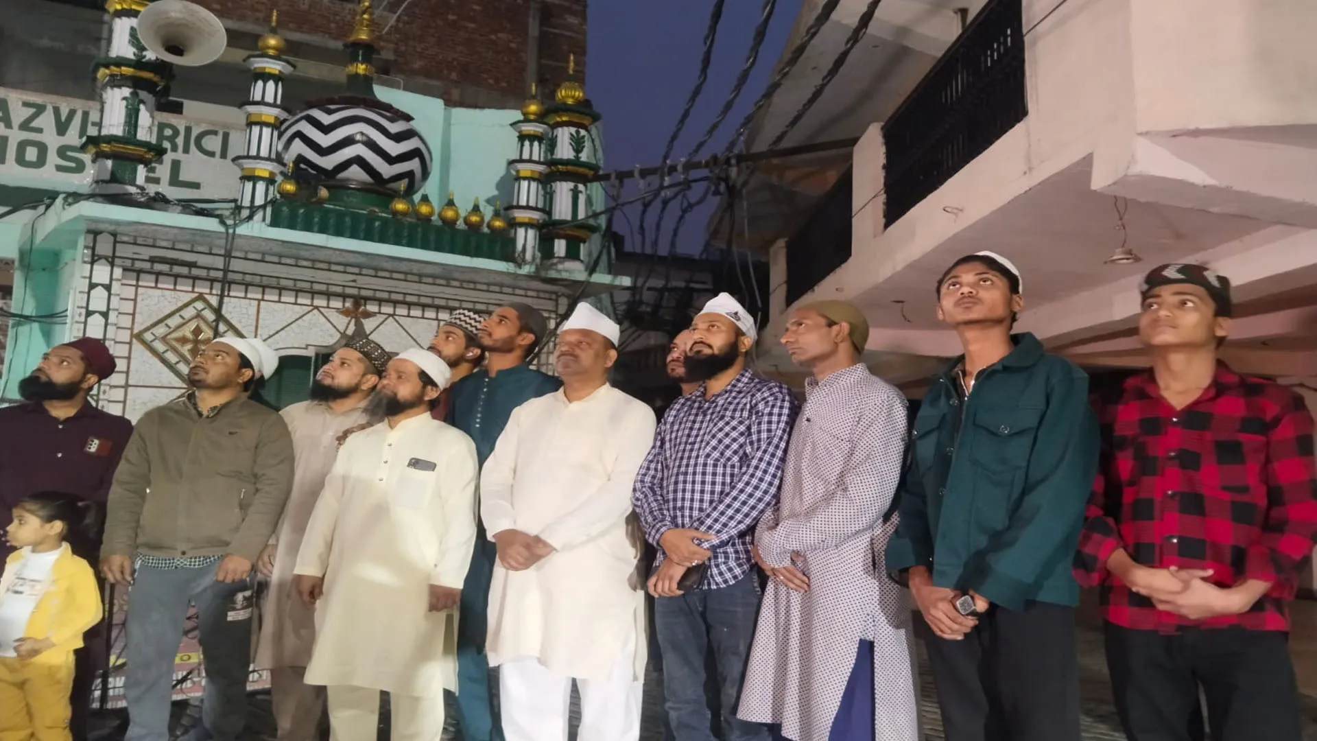 Bareilly: बरेली में नहीं दिखा रमजान का चांद, अब शरई शहादत का इंतजार