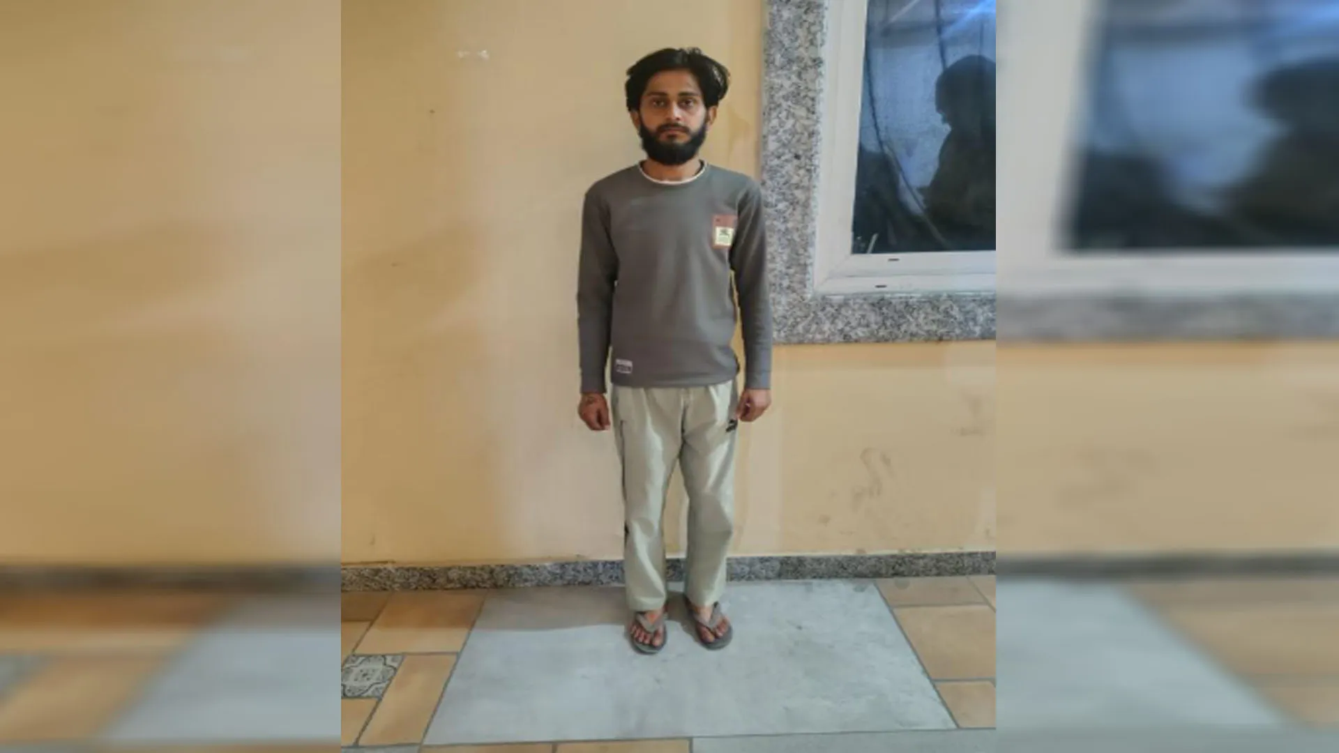 Bareilly: जिला बदर आरोपी ऋषभ ठाकुर पुलिस के हत्थे चढ़ा, स्पा सेंटर संचालिका को धमकाया था 