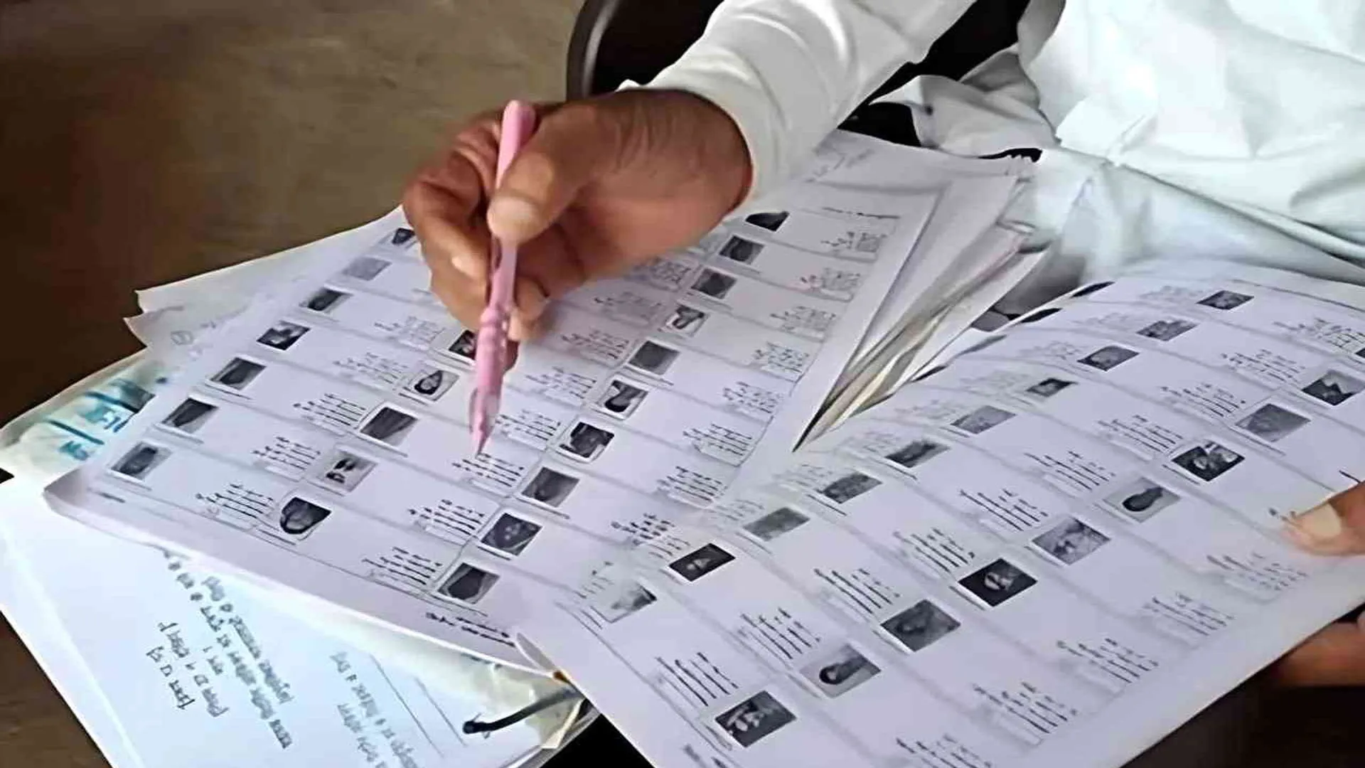 Bareilly: बोर्ड परीक्षाओं की वजह से एसआईआर के नोटिसों पर सुनवाई के 13 केंद्र बदले