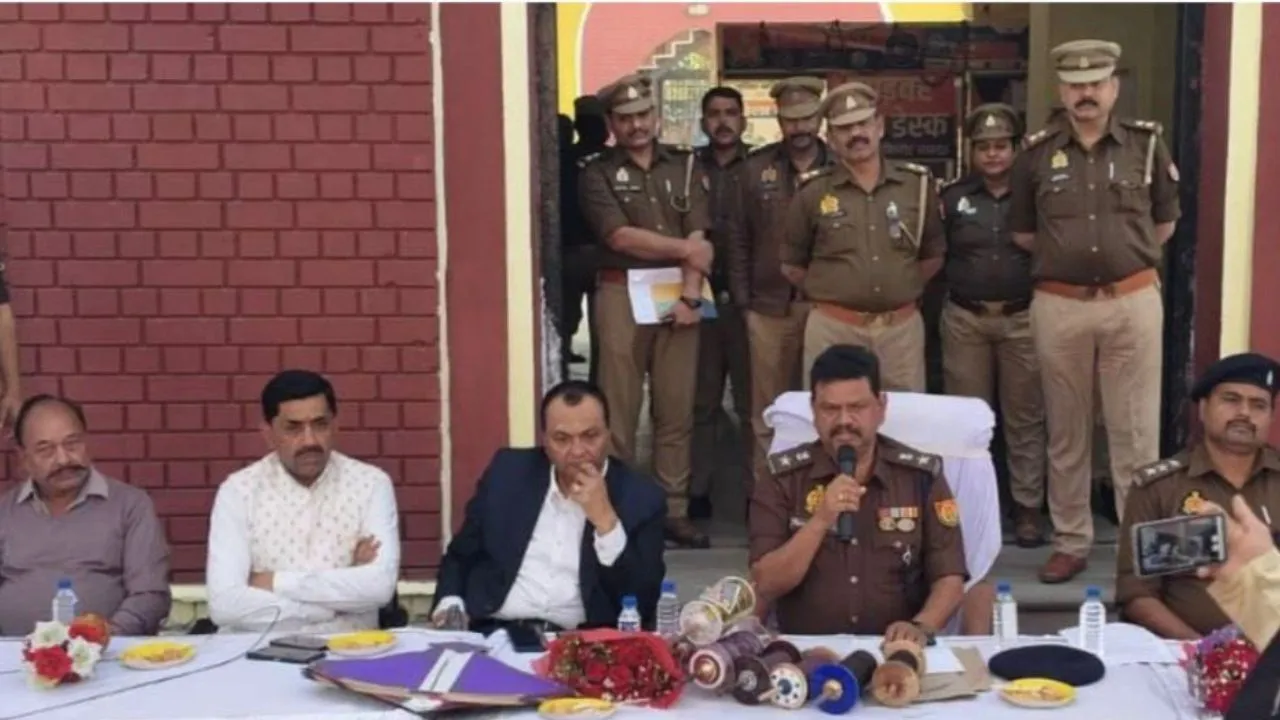 लखनऊ में प्रतिबंधित मांझे पर जागरूकता अभियान,  चौक कोतवाली में पुलिस ने दिलाई रोकथाम की शपथ 