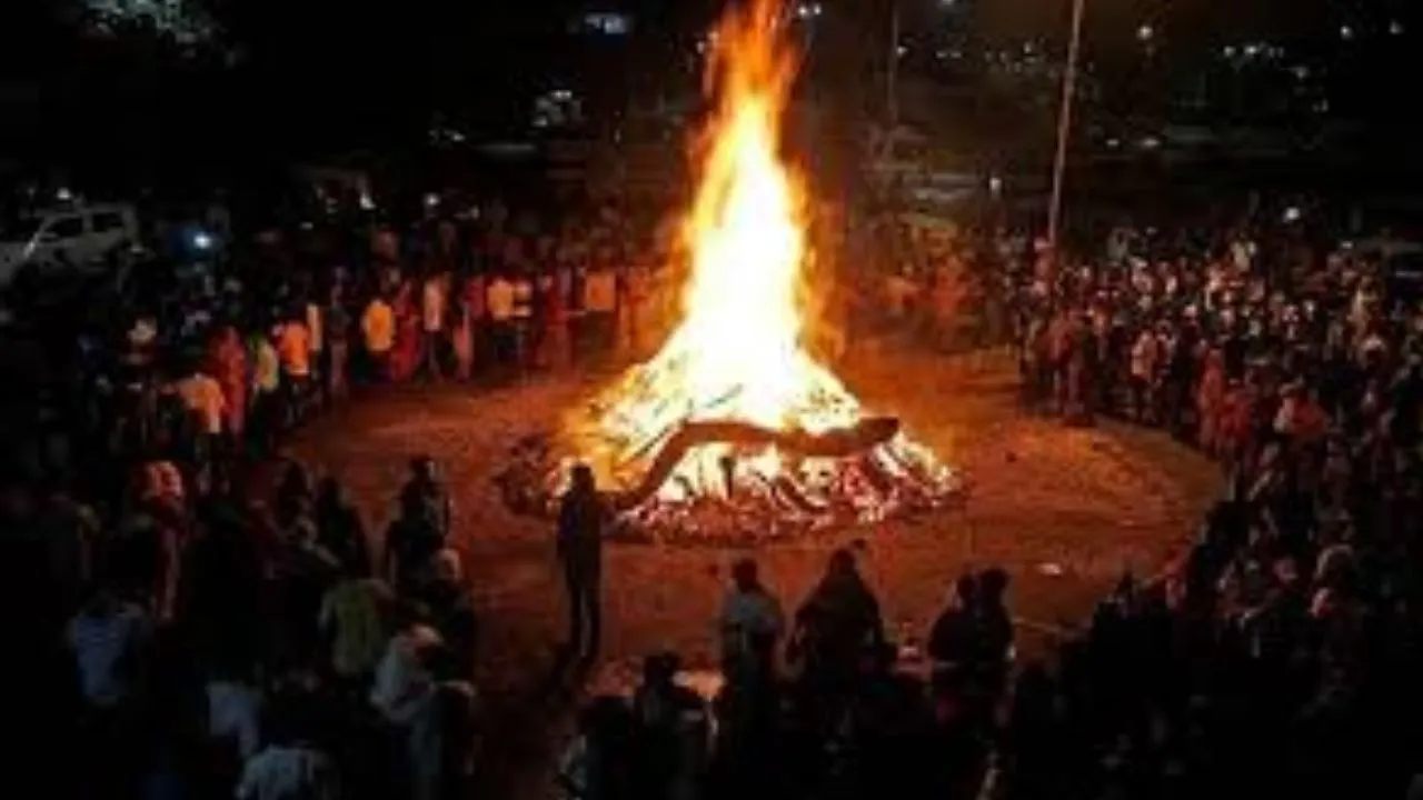 अयोध्या : होलिका दहन स्थल पर बनेगा पार्क, लगेगी बाबा साहब की मूर्ति;महापौर व नगर आयुक्त ने किया भ्रमण