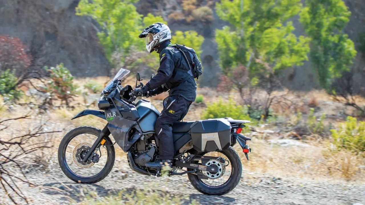 लंबी राइड्स का भरोसा: क्यों एडवेंचर बाइक होती है परफेक्ट टूरिंग मशीन