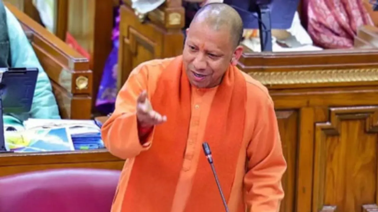 सीएम योगी का शिक्षामित्रों के लिए बड़ा ऐलान, 1 अप्रैल से बढ़ेगा मानदेय, अब मिलेगें 18 हजार   