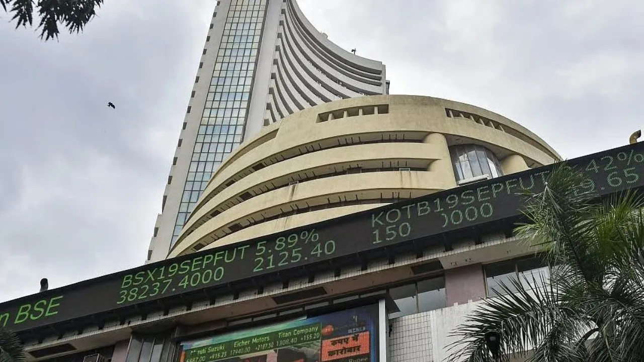  Stock market closed: भारत-US ट्रेड डील से शेयर बाजार में जश्न, 2,073 अंक उछला सेंसेक्स 