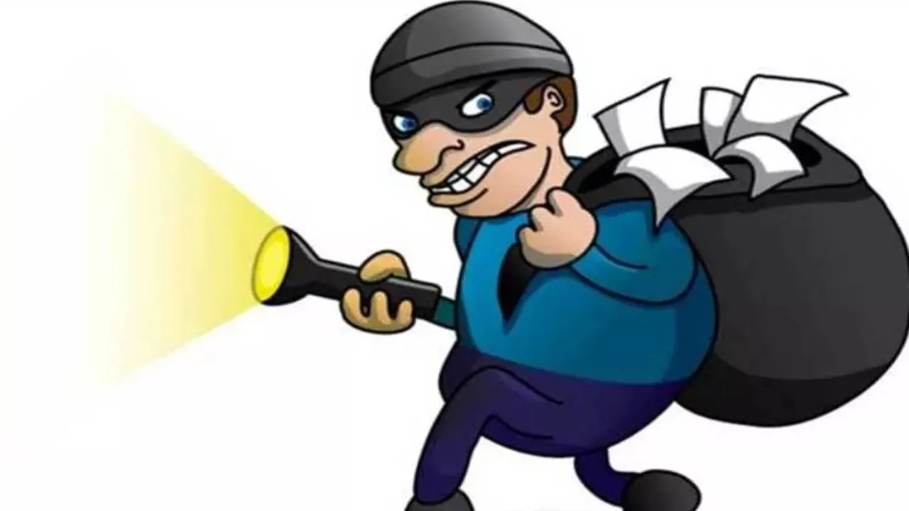 महोबा में प्राचीन मंदिर से राम जानकी की प्रतिमा चोरी, सूचना पर गांव में हड़कंप