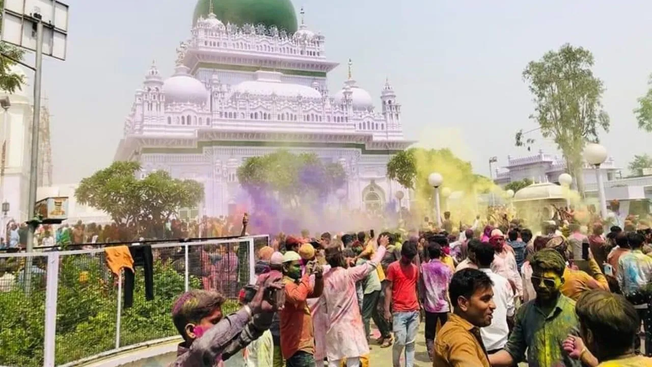 विश्वप्रसिद्ध दरगाह की होली को लेकर सस्पेंस खत्म,  खेली जाएगी फूलों-गुलाल की होली, नई कमेटी करेगी आयोजन