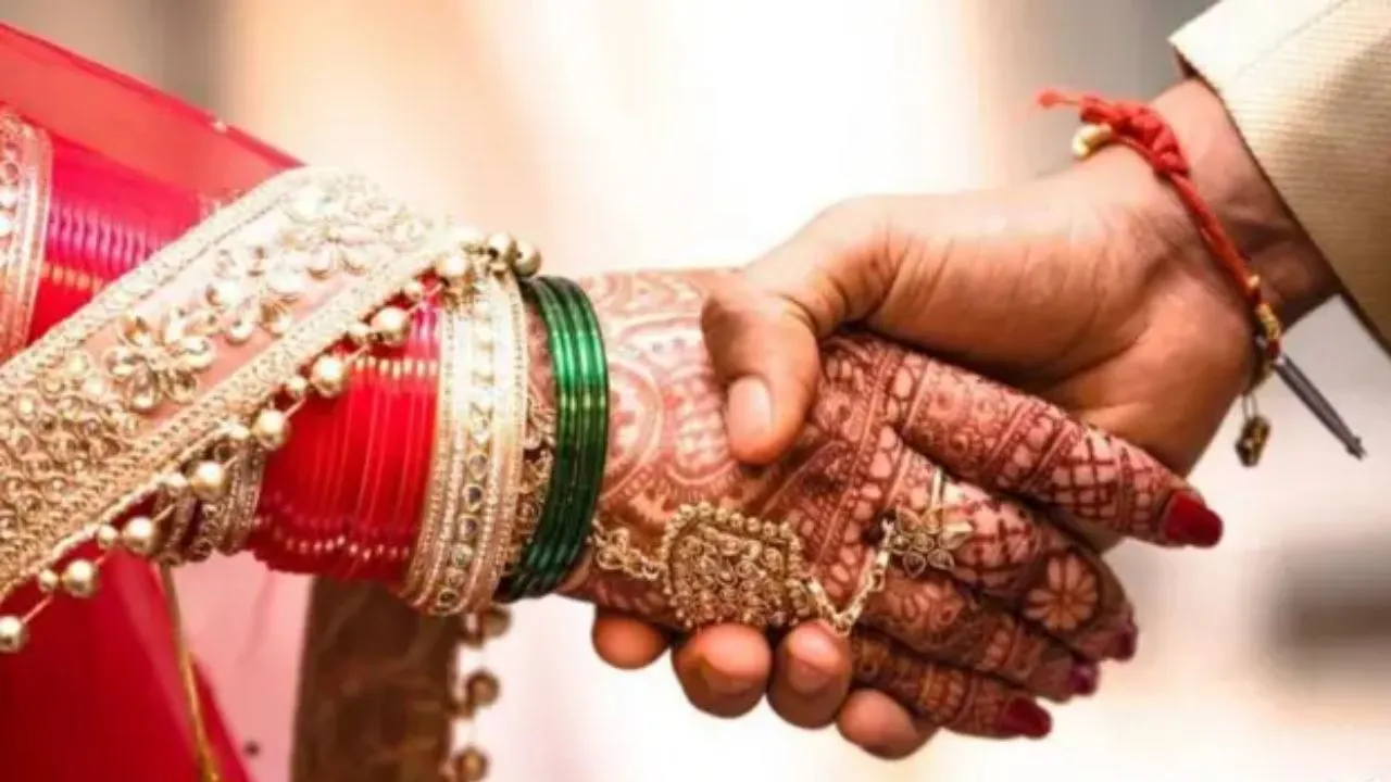 मेरठ में विरोध के बीच अंतरधार्मिक विवाह स्थगित,  महापंचायत बुलाने पर अड़े हिंदू संगठन, बताया- 'लव जिहाद' का मामला