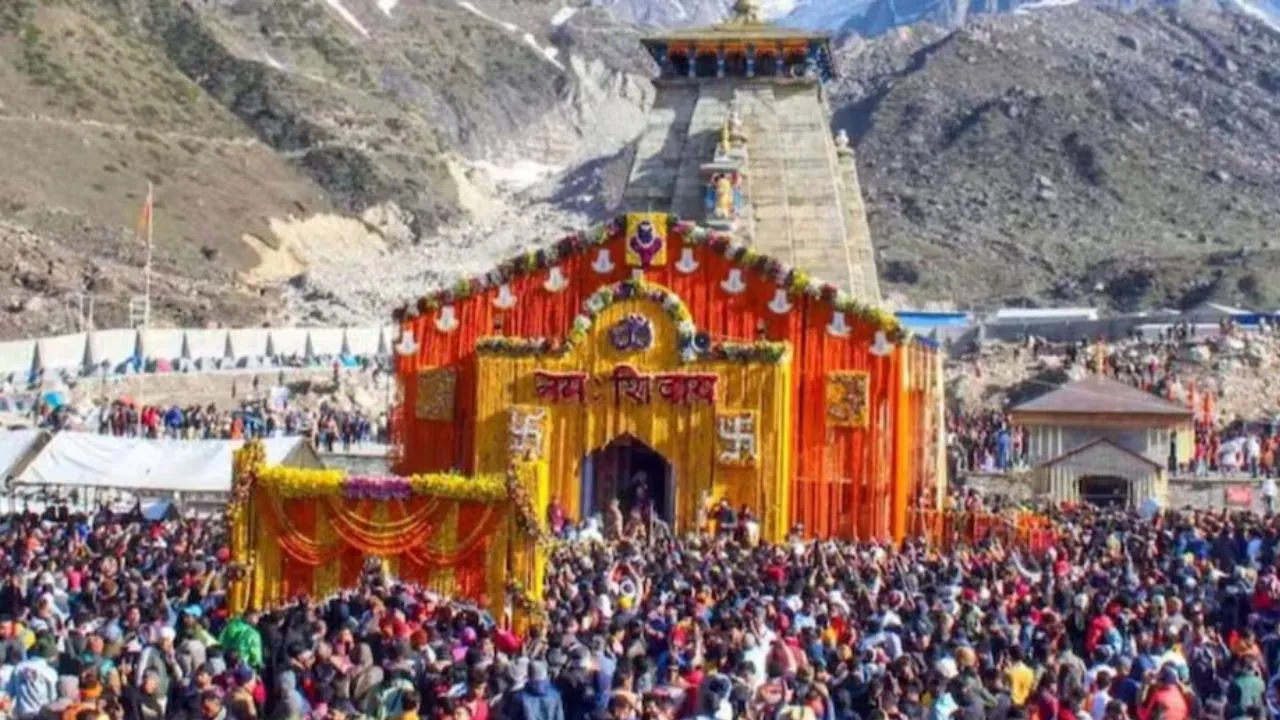  चारधाम यात्रा की तैयारियों पर जिलाधिकारी सख्त: पंजीकरण, ट्रैफिक, स्वास्थ्य एवं ठहराव व्यवस्थाओं को समय से दुरुस्त करने के निर्देश 