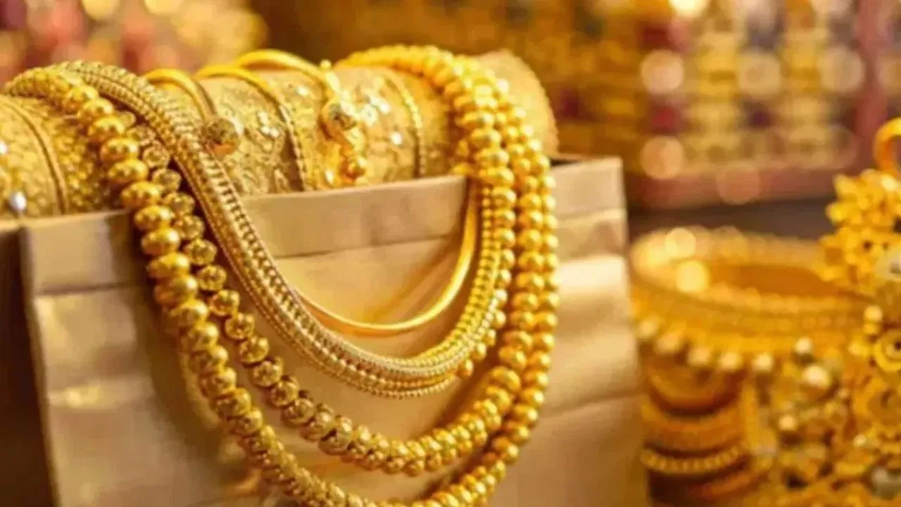 Gold-Silver Price Today: सोने की 'चमक' पर वित्तीय व्यवस्था का दिखेगा असर, रिपोर्ट में दावा ...रहेगी शानदार तेजी 