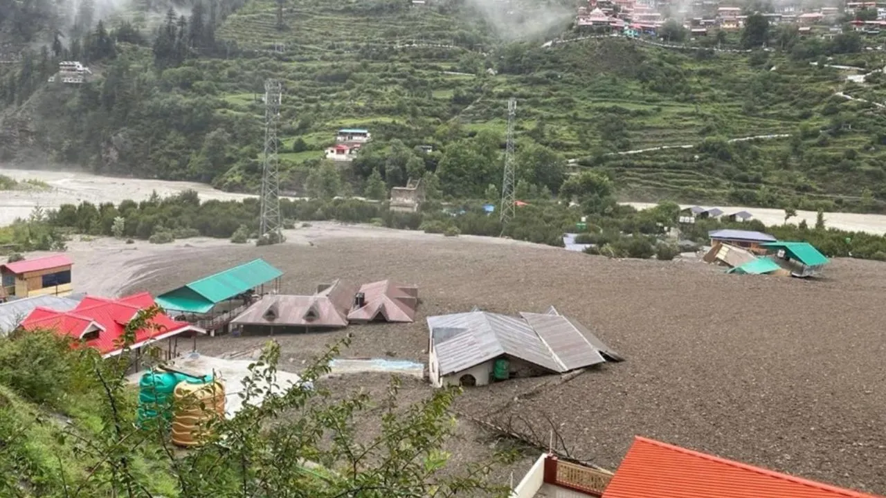 कहां गए शांत और सुंदर पहाड़…