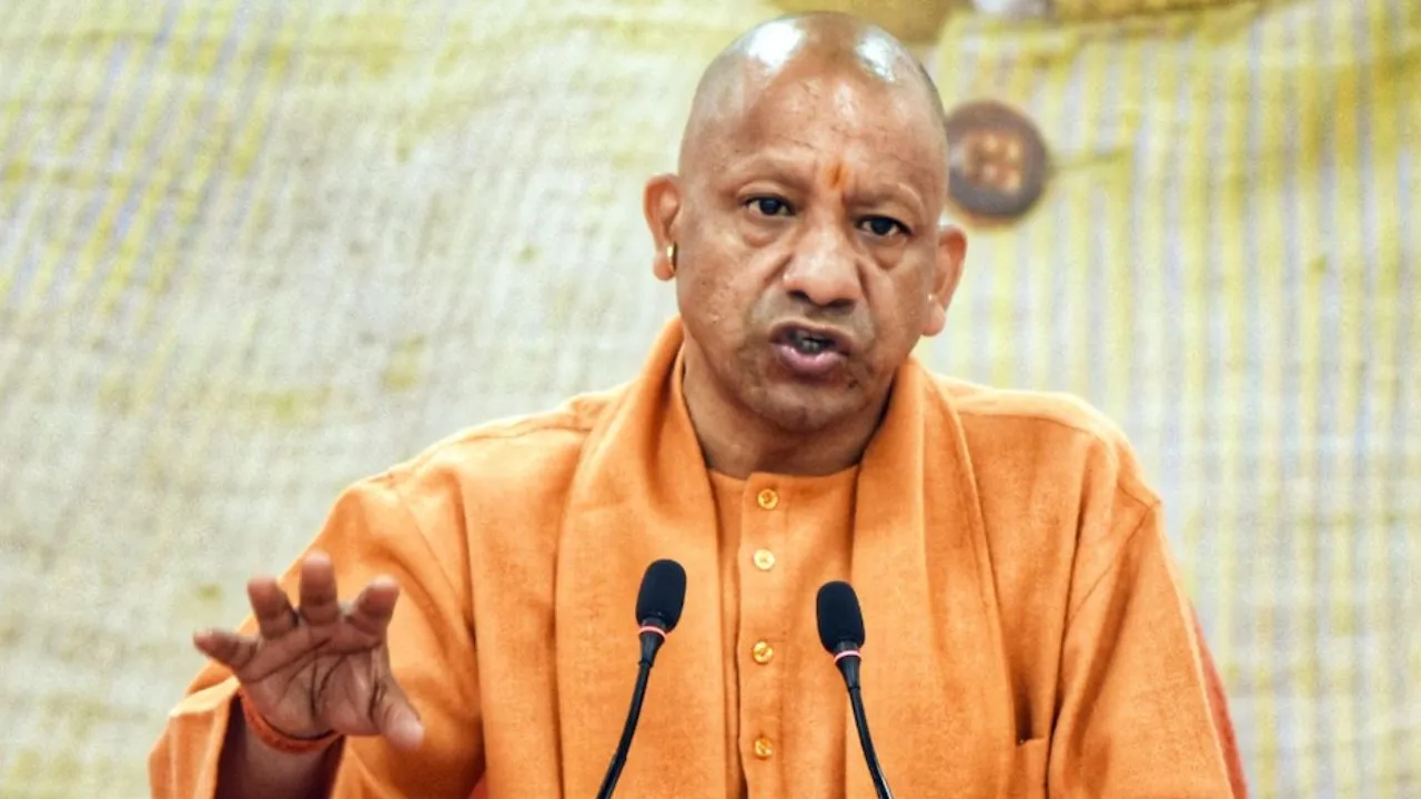  विदेश यात्रा पर आज रवाना होंगे सीएम योगी,  सिंगापुर-जापान में इन कंपनियों से मिलेंगे, जानिए पूरा शेड्यूल  