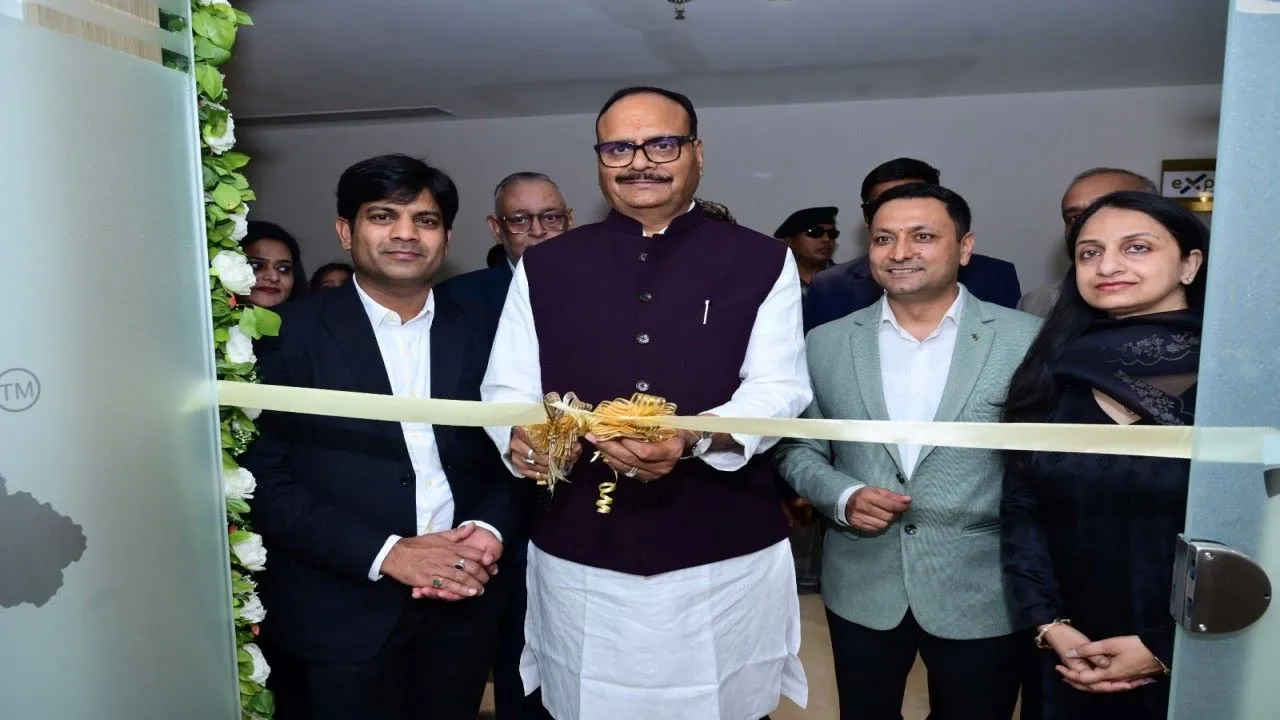  Lucknow :  डिप्टी सीएम ब्रजेश पाठक ने किया कैपिटल क्राफ्टर का उद्घाटन