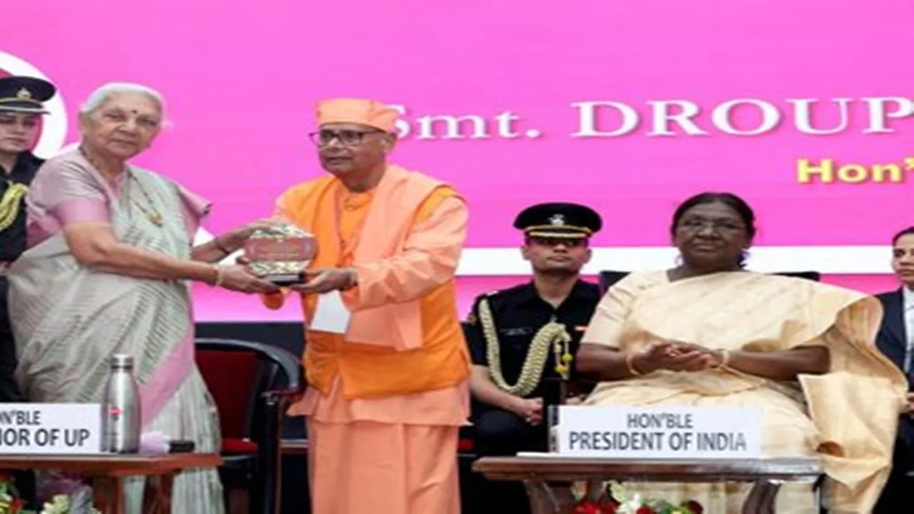 मानवता के लिए समर्पित चिकित्सा ही जीवन का पुनर्निर्माण : आनंदी बेन पटेल 