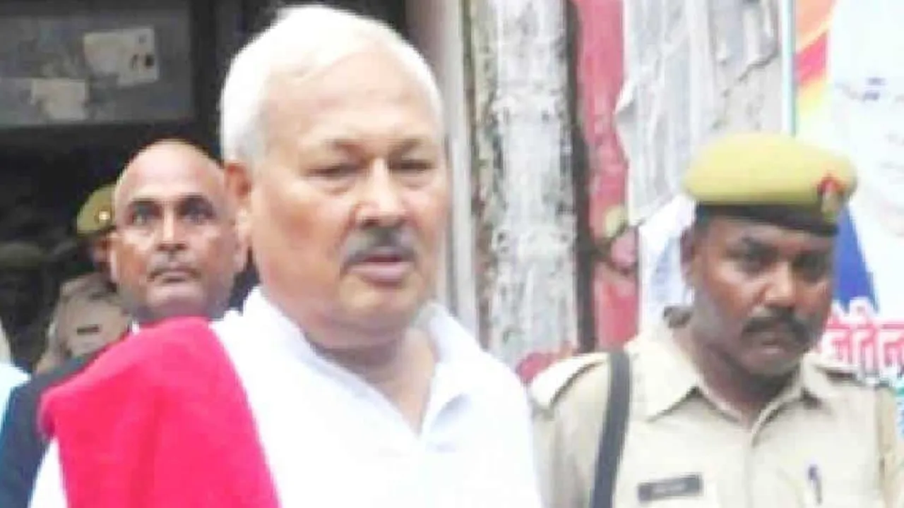 जौनपुर जेल में अचानक बिगड़ी पूर्व सांसद उमाकांत यादव की तबीयत, बीएचयू रेफर