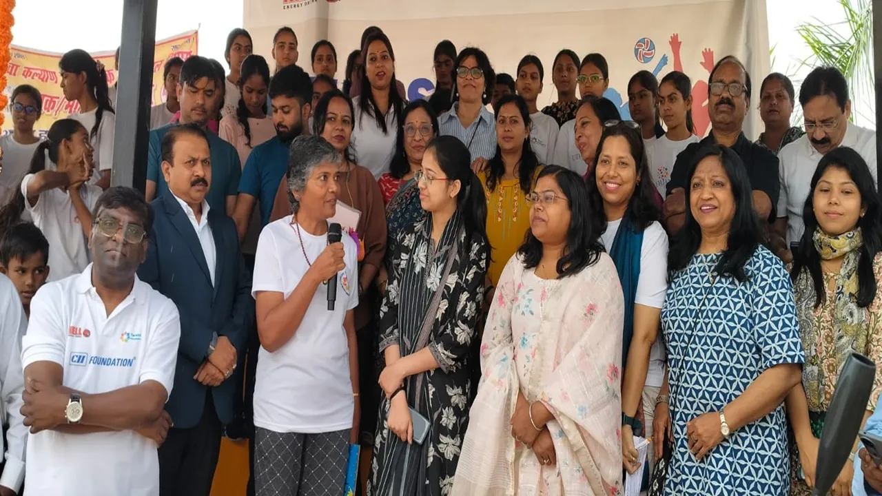 बाराबंकी : 'खेल से खुशी-स्पोर्ट्स फॉर चेंज' पहल के तहत आयोजित हुआ कार्यक्रम, बालिकाओं ने दिखाया उत्साह