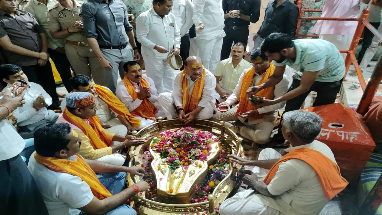 बाराबंकी : पारिजात, कोटवाधाम व महादेवा में जांच समिति के सभापति ने लिया व्यवस्थाओं का जायजा